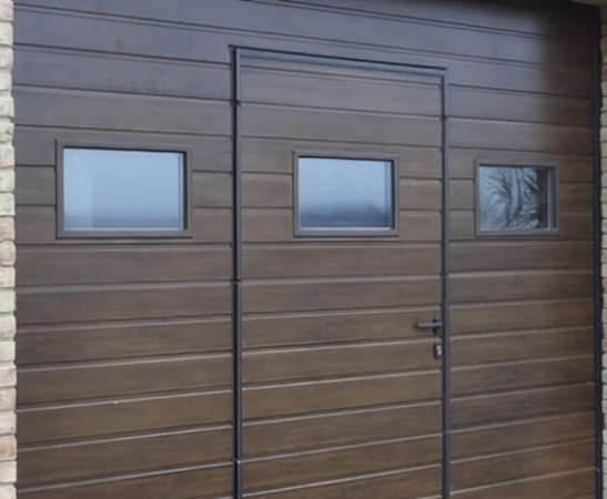 Ворота с окнами в Абинске